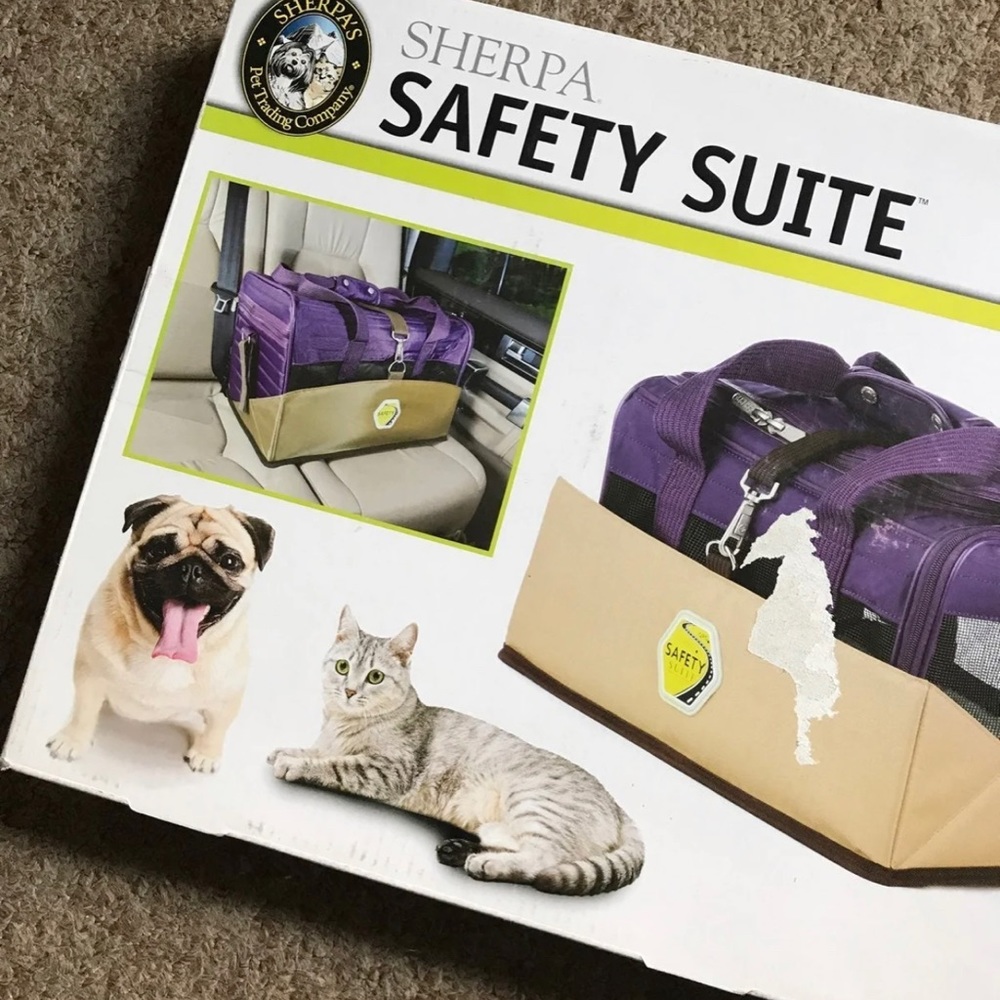 pet carrier safety suite Sherpa lined  - new in box